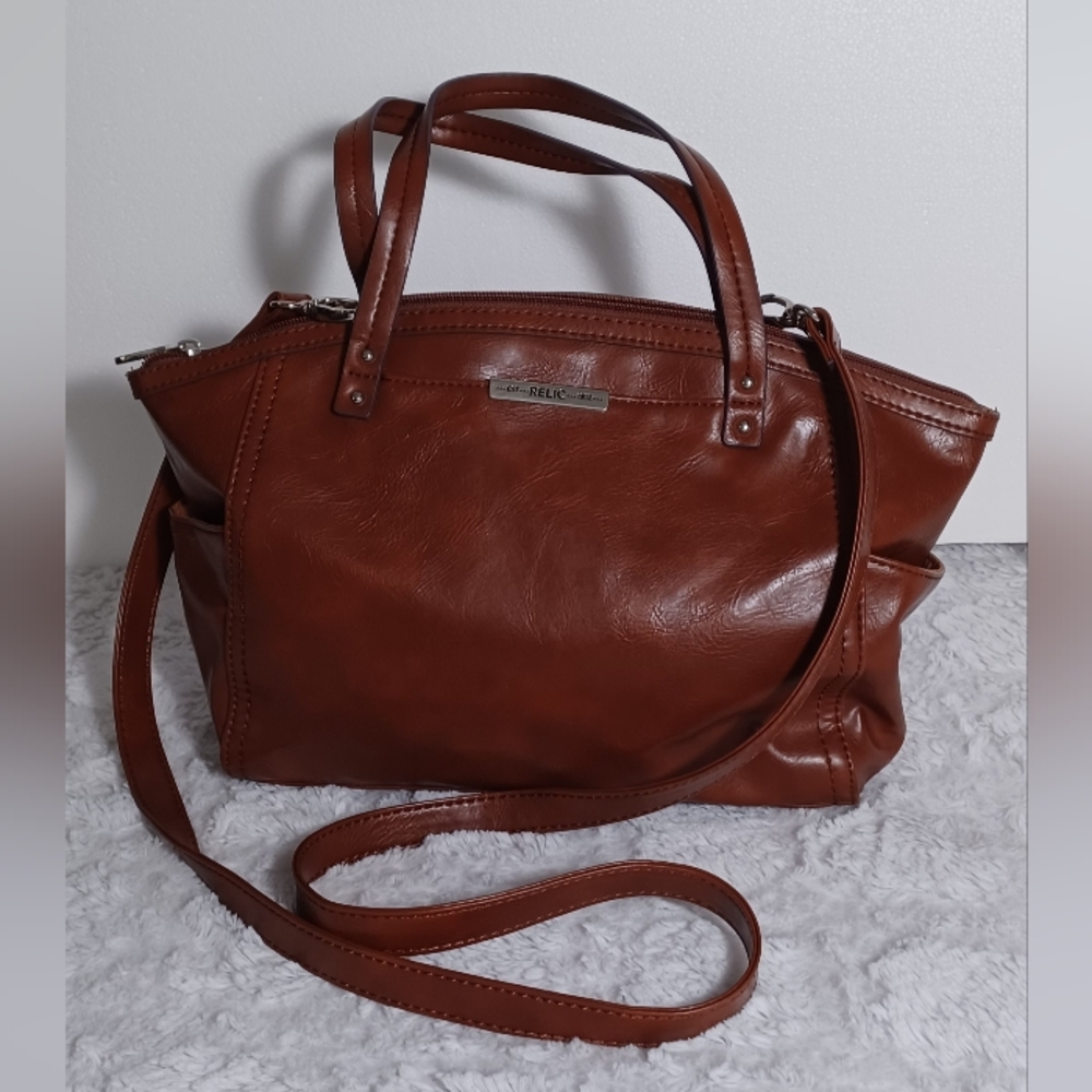 RELIC Crossbody/Purse with removable straps.